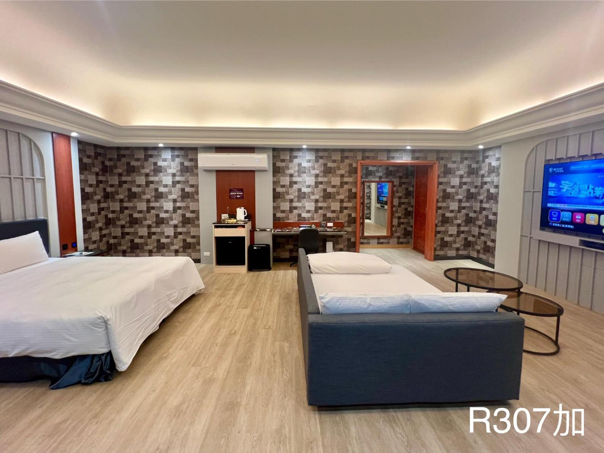 טאינאן Holiday Motel מראה חיצוני תמונה